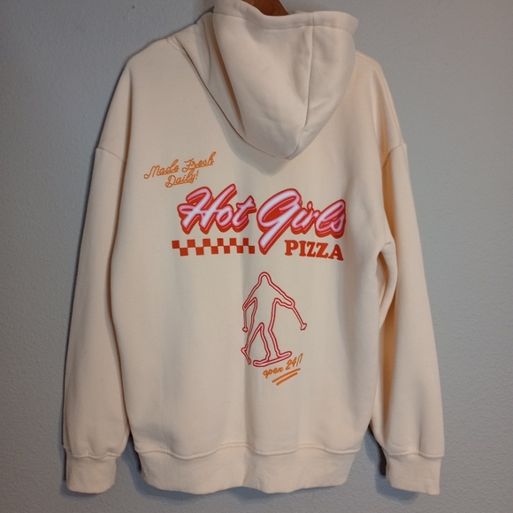 Raw & Rebellious Ski Club "Hot Girls Pizza” Hoodie - Picture 5 of 10